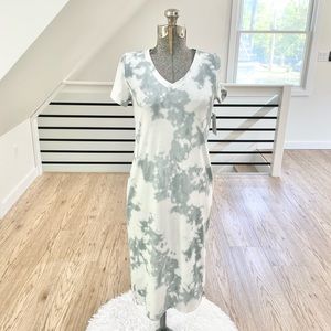 NWT XSP SP Short sleeve gray blue and white tie-dye V-neck T-shirt midi dress